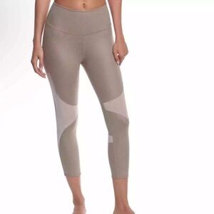 ALO YOGA High-Waist Coast Yoga LEGGINGS CROPPED size Medium